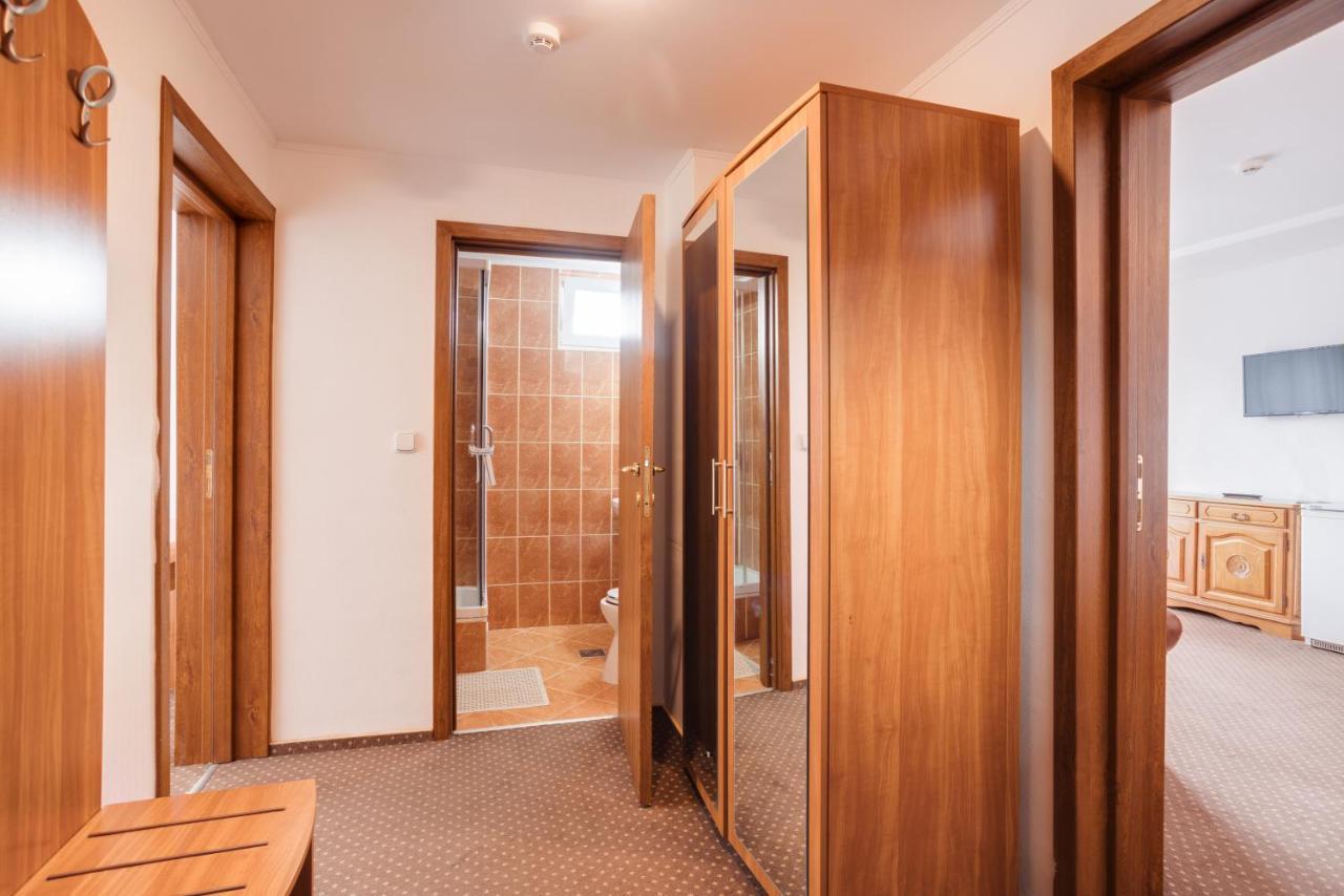 Hotel Bianca Belis Bagian luar foto
